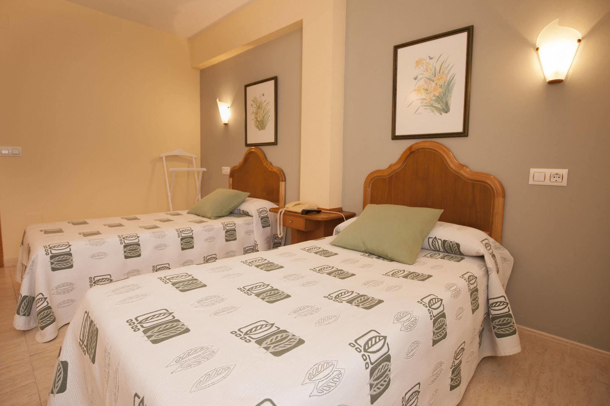 Hotel El Refugio 3 Estrellas Cóbreces Екстериор снимка